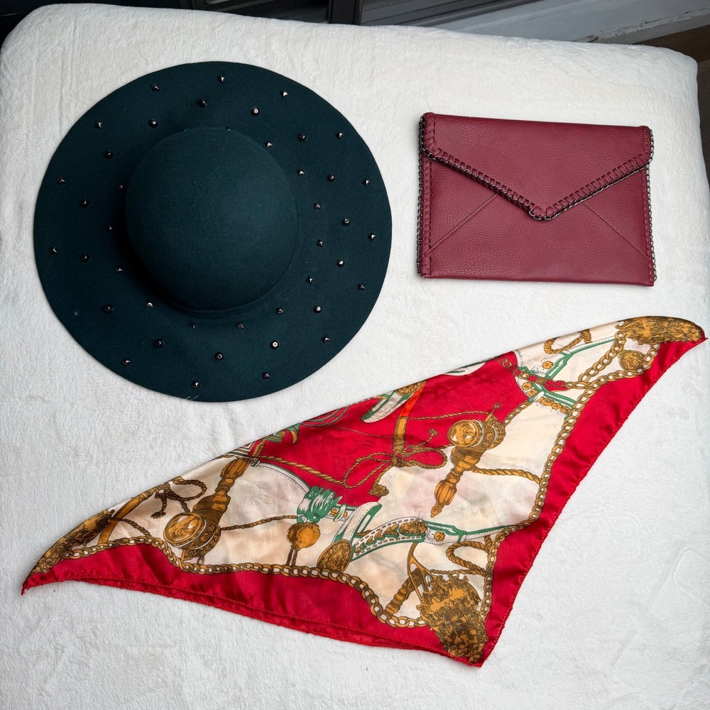 Design Lab Clutch Scarf Hat Bundle Something Special Wool Studded Hat Green Red